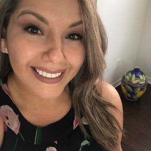 Meet your Posher, Paola